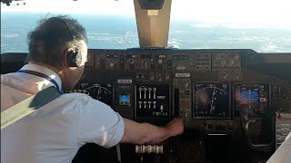 cockpit view BOEING 747400 LANDING HOUSTON AIRPORT [upl. by Bartolome]