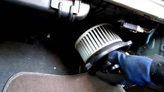 Honda Civic Blower Motor Resistor Replacement [upl. by Eidnalem]