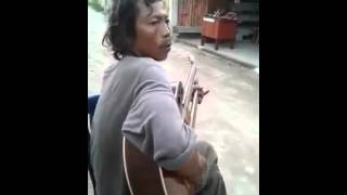 Street guitarist plays Wish You Were Here by Pink Floyd [upl. by Neidhardt]