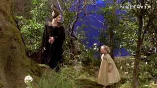 Angelina Jolie and kids behind the scene of Maleficent [upl. by Vincenty]