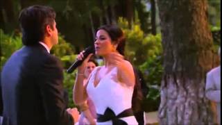 Maite Perroni canta Todo lo que Soy en LaGata Boda Esmeralda y Pablo [upl. by Arramat]