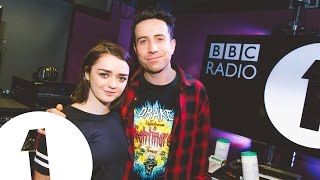 Sophie Turner Gets Her Revenge On Maisie Williams [upl. by Nebuer]