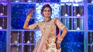 Brides Sangeet Dance Dedicated to MOM amp DAD  Dilbaro  Aisa Kyun Maa  Bride Choreography [upl. by Htebazileharas]