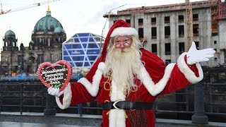 Nostalgischer Weihnachtsmarkt Berlin eröffnet [upl. by Handal482]