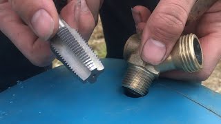 how and why to use a “TAPERED” tap NPT thread National Pipe Thread [upl. by Tilford]