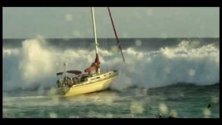 Point Panic Big Wave hits sailboat at Ala Moana Bowls in Waikiki [upl. by Tammy]