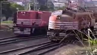 Fepasa Locomotivas Diesel e Elétricas em Araraquara [upl. by Freemon]