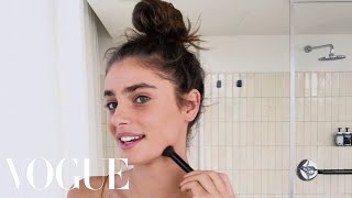 Taylor Hills 10Minute Guide to Her Fall Look  Beauty Secrets  Vogue [upl. by Zwick]