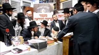 Rav Chaim Kanievsky Gives Unique Bracha To R Shlomo Yehuda Rechnitz [upl. by Llenwad]