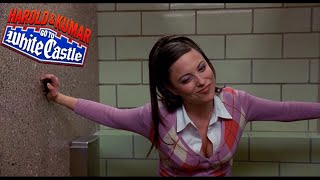 Por Eso Las Mujeres Van Juntas Al Baño quotBatalla de Pedosquot  Harold amp Kumar HD [upl. by Arahset]